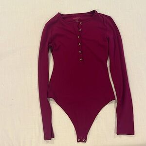 American Eagle Magenta body suit!!